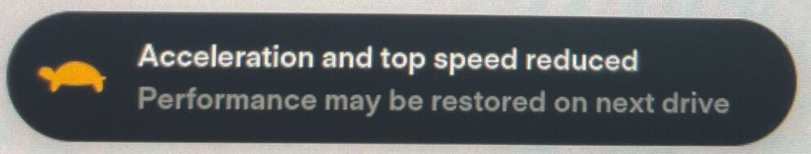 Tesla-Warnung „Beschleunigung und Höchstgeschwindigkeit reduziert“ behoben